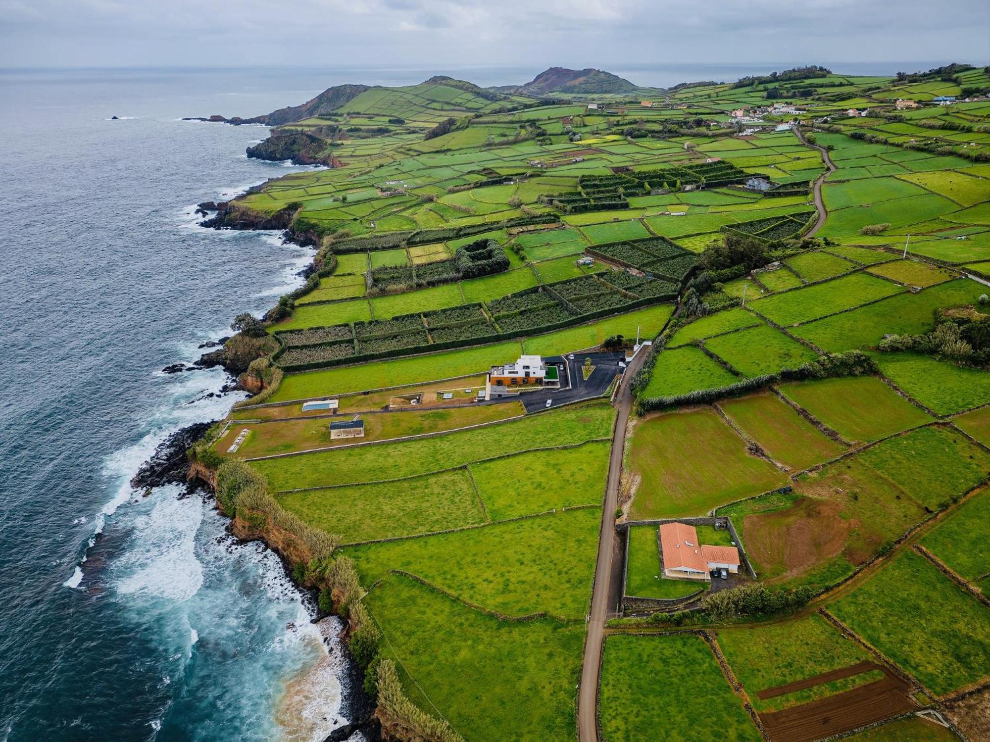 Xhale Azores Angra do Heroismo Exterior photo