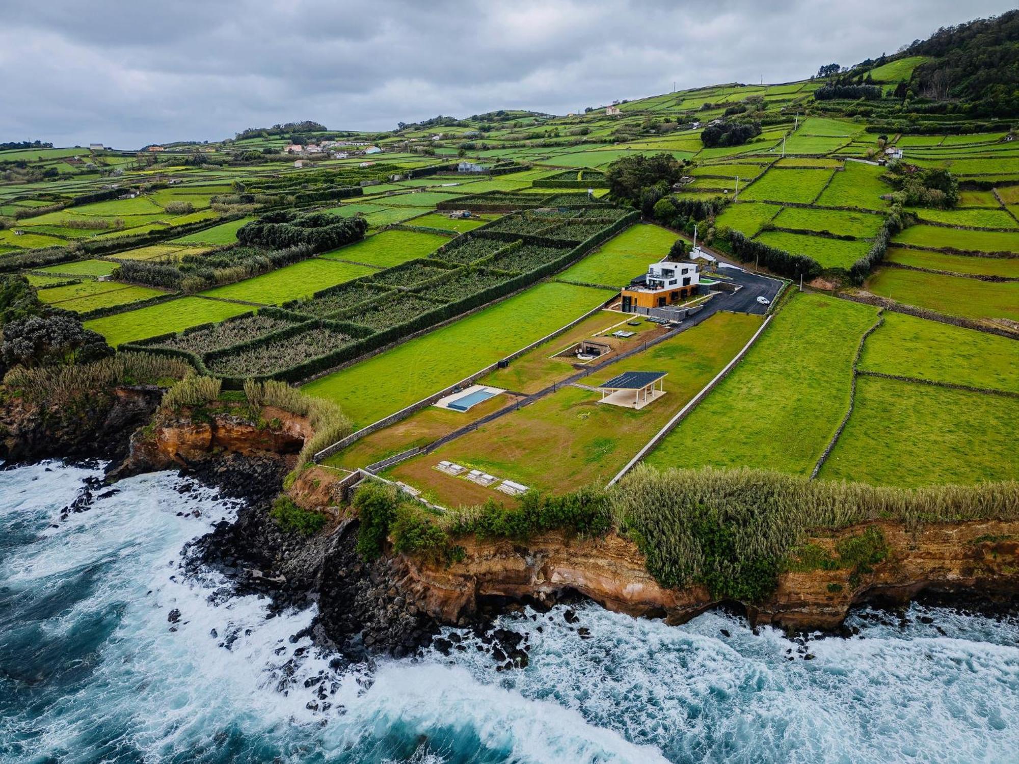 Xhale Azores Angra do Heroismo Exterior photo